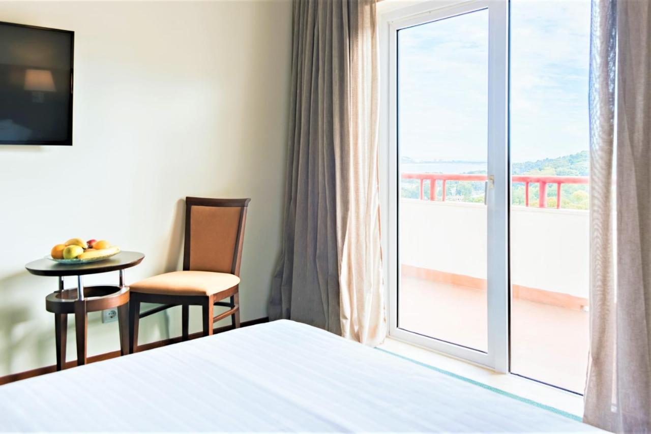 Amazonia Jamor Hotel Linda-a-Pastora Εξωτερικό φωτογραφία